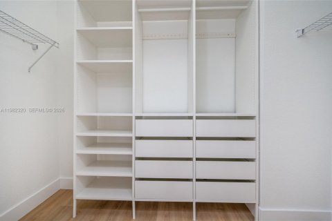 Снять в аренду таунхаус в Хомстед, Флорида 3 спальни, 146.79м2, № 2049300 - фото 21