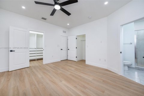 Снять в аренду таунхаус в Хомстед, Флорида 3 спальни, 146.79м2, № 2049300 - фото 20