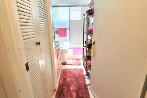 Villa ou maison à vendre à Miami Gardens, Floride: 4 chambres, 132.39 m2 № 2056906 - photo 12