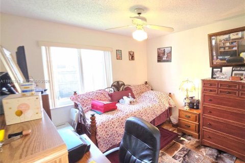 Villa ou maison à vendre à Miami Gardens, Floride: 4 chambres, 132.39 m2 № 2056906 - photo 7