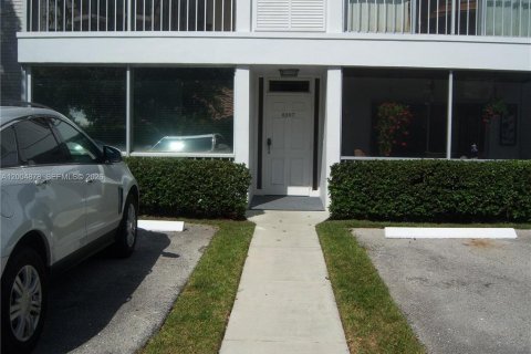 Appartement à louer à Fort Lauderdale, Floride: 1 chambre, 78.97 m2 № 2242677 - photo 17