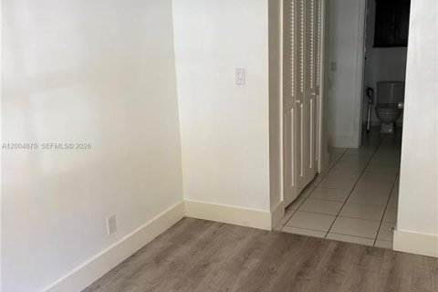 Appartement à louer à Fort Lauderdale, Floride: 1 chambre, 78.97 m2 № 2242677 - photo 13