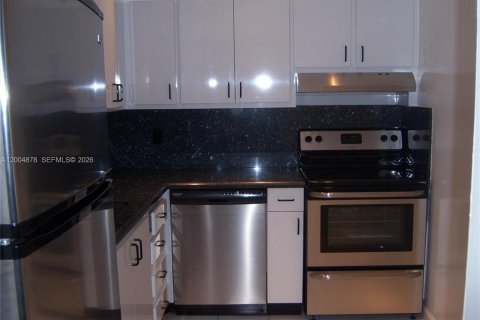 Appartement à louer à Fort Lauderdale, Floride: 1 chambre, 78.97 m2 № 2242677 - photo 12