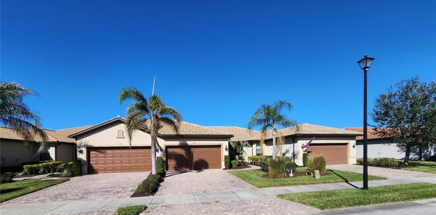 Casa en Venice, Florida 2 dormitorios, 134.71 m2 № 2114461