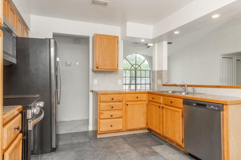 Villa ou maison à louer à Deltona, Floride: 3 chambres, 109.9 m2 № 2415075 - photo 8