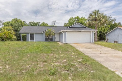 Villa ou maison à Deltona, Floride 3 chambres, 109.9 m2 № 2415075