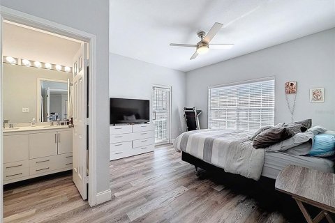 Condo in Tampa, Florida, 1 bedroom  № 2379669 - photo 23