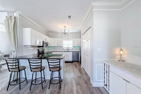 Condo in Tampa, Florida, 1 bedroom  № 2379669 - photo 17