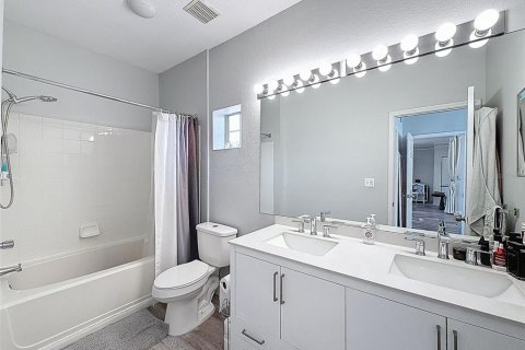 Condo in Tampa, Florida, 1 bedroom  № 2379669 - photo 28