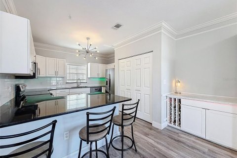 Condo in Tampa, Florida, 1 bedroom  № 2379669 - photo 18
