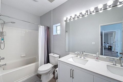 Condo in Tampa, Florida, 1 bedroom  № 2379669 - photo 30