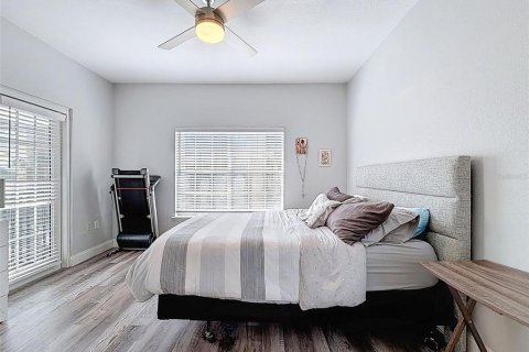 Condo in Tampa, Florida, 1 bedroom  № 2379669 - photo 25