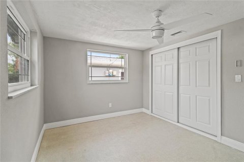 House in New Port Richey, Florida 3 bedrooms, 152.17 sq.m. № 1796620 - photo 21
