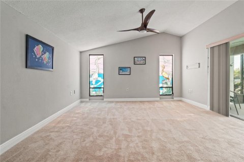 House in New Port Richey, Florida 3 bedrooms, 152.17 sq.m. № 1796620 - photo 13