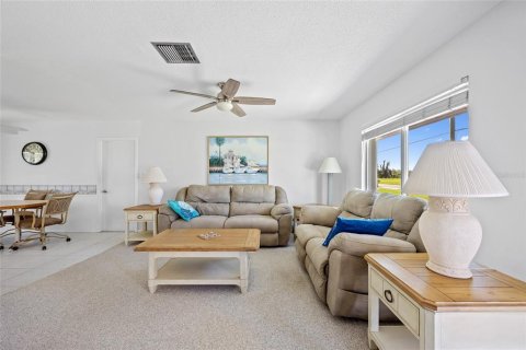 Villa ou maison à vendre à Punta Gorda, Floride: 2 chambres, 106.65 m2 № 1824088 - photo 7