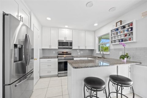 Villa ou maison à vendre à Punta Gorda, Floride: 2 chambres, 106.65 m2 № 1824088 - photo 9