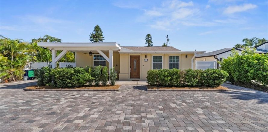 Villa ou maison à Saint Pete Beach, Floride 3 chambres, 174.28 m2 № 1740256