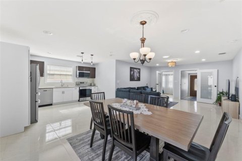 Villa ou maison à louer à Saint Pete Beach, Floride: 3 chambres, 174.28 m2 № 1740256 - photo 12
