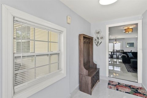 Villa ou maison à louer à Saint Pete Beach, Floride: 3 chambres, 174.28 m2 № 1740256 - photo 3