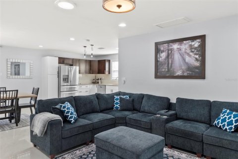 Villa ou maison à louer à Saint Pete Beach, Floride: 3 chambres, 174.28 m2 № 1740256 - photo 6
