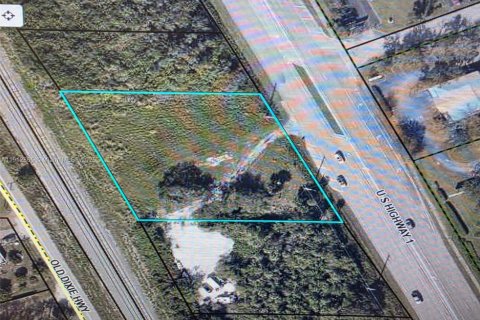 Commercial property in Sebastian, Florida № 1969250 - photo 1