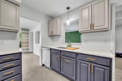 House in Orlando, Florida 3 bedrooms, 156.45 sq.m. № 1853657 - photo 16
