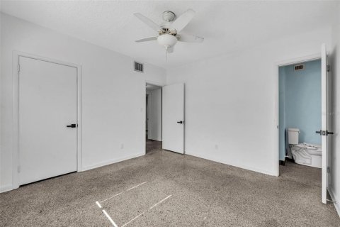 House in Orlando, Florida 3 bedrooms, 156.45 sq.m. № 1853657 - photo 18