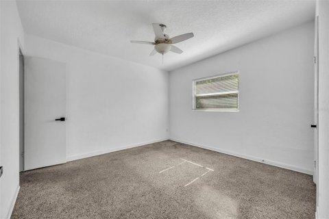 House in Orlando, Florida 3 bedrooms, 156.45 sq.m. № 1853657 - photo 20