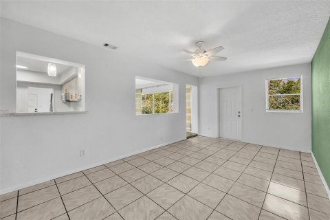 House in Orlando, Florida 3 bedrooms, 156.45 sq.m. № 1853657 - photo 11