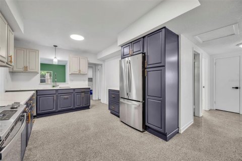 House in Orlando, Florida 3 bedrooms, 156.45 sq.m. № 1853657 - photo 15