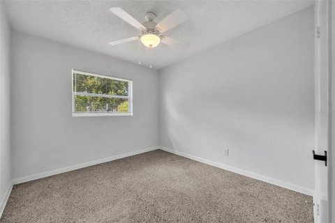 House in Orlando, Florida 3 bedrooms, 156.45 sq.m. № 1853657 - photo 19