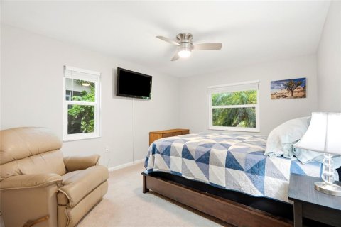 House in Palm Harbor, Florida 3 bedrooms, 182.27 sq.m. № 2195938 - photo 22