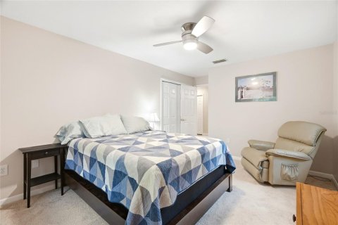 House in Palm Harbor, Florida 3 bedrooms, 182.27 sq.m. № 2195938 - photo 23