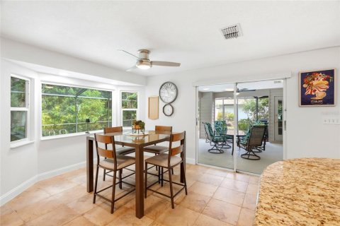 House in Palm Harbor, Florida 3 bedrooms, 182.27 sq.m. № 2195938 - photo 16