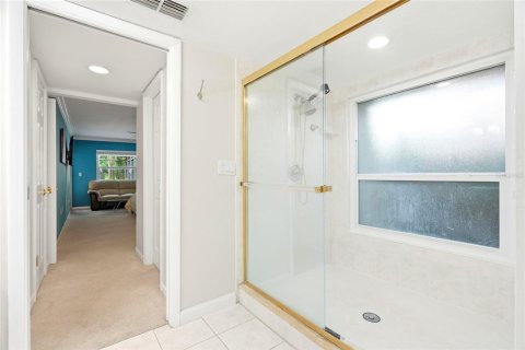 House in Palm Harbor, Florida 3 bedrooms, 182.27 sq.m. № 2195938 - photo 21
