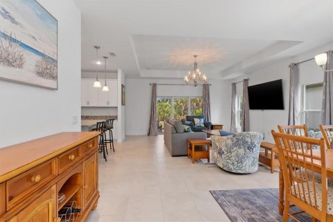 House in Port Charlotte, Florida 3 bedrooms, 159.42 sq.m. № 2147522 - photo 6