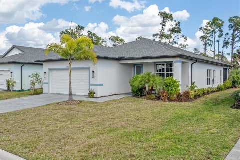 House in Port Charlotte, Florida 3 bedrooms, 159.42 sq.m. № 2147522 - photo 5