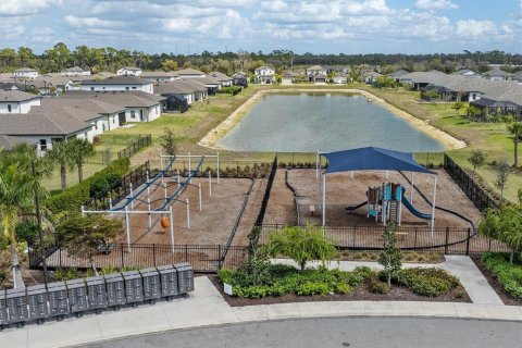 House in Port Charlotte, Florida 3 bedrooms, 159.42 sq.m. № 2147522 - photo 30