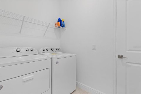 House in Port Charlotte, Florida 3 bedrooms, 159.42 sq.m. № 2147522 - photo 22