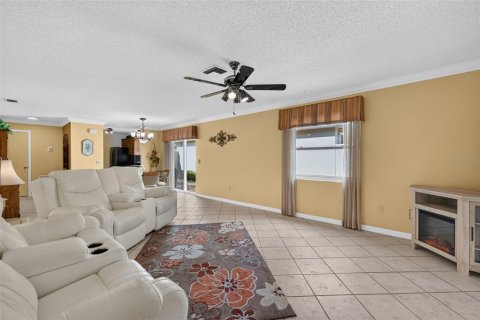 Villa ou maison à vendre à The Villages, Floride: 2 chambres, 101.64 m2 № 2430542 - photo 16