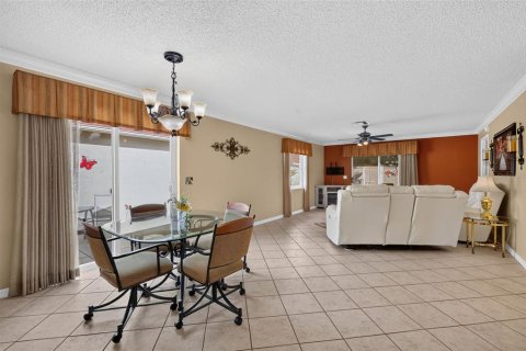 Villa ou maison à vendre à The Villages, Floride: 2 chambres, 101.64 m2 № 2430542 - photo 13