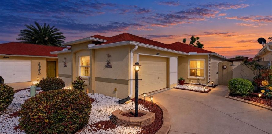 Villa ou maison à The Villages, Floride 2 chambres, 101.64 m2 № 2430542