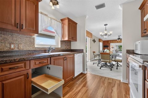 Villa ou maison à vendre à The Villages, Floride: 2 chambres, 101.64 m2 № 2430542 - photo 8