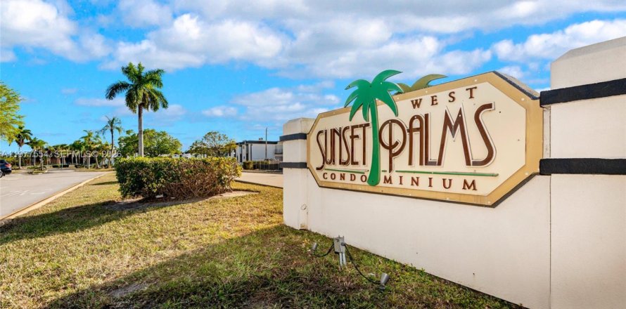 Apartment in Miami, Florida 2 bedrooms, 70.88 sq.m. № 2041120