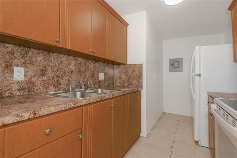 Apartment in Miami, Florida 2 bedrooms, 70.88 sq.m. № 2041120 - photo 7