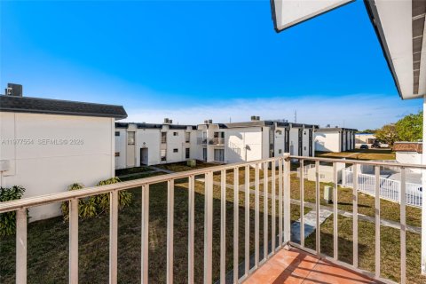 Apartment in Miami, Florida 2 bedrooms, 70.88 sq.m. № 2041120 - photo 14