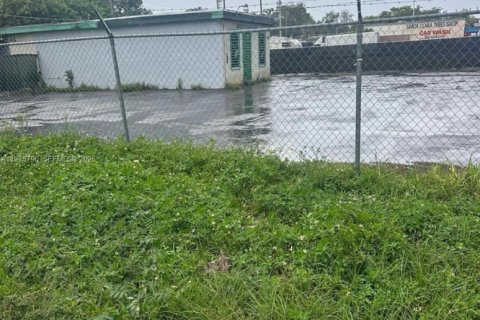 Commercial property in Miami, Florida № 2042754 - photo 3