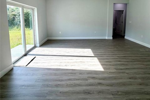 House in Port Charlotte, Florida 4 bedrooms, 151.99 sq.m. № 2227894 - photo 23