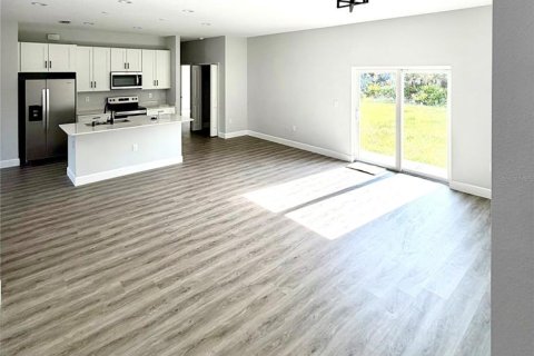 House in Port Charlotte, Florida 4 bedrooms, 151.99 sq.m. № 2227894 - photo 21