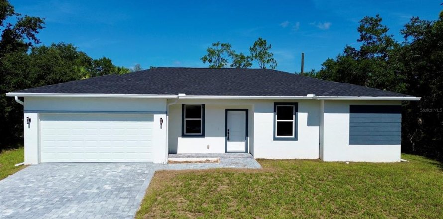House in Port Charlotte, Florida 4 bedrooms, 151.99 sq.m. № 2227894